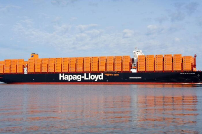 شركات نفط كبرى توقف الشحن عبر مضيق هرمز وسط تصاعد التوتر العسكري