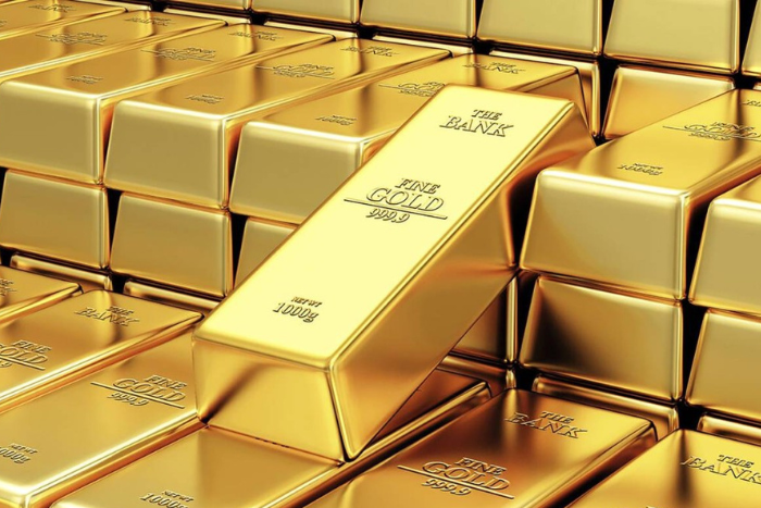 Gold falls as the dollar rises and hopes for a U.S. interest rate cut fade