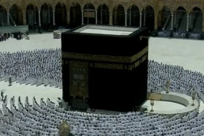 تزامن نادر بين تعامد الشمس على الكعبة ويوم عرفة بعد 33 عاما