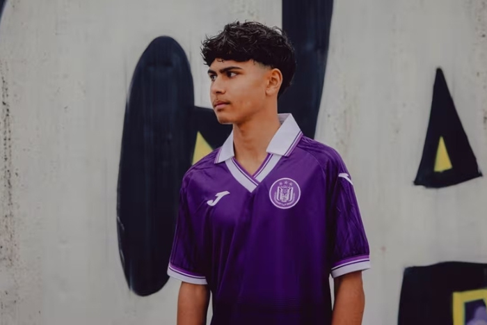 اللاعب المغربي سليم بن علي يوقع أول عقد احترافي له مع أندرلخت